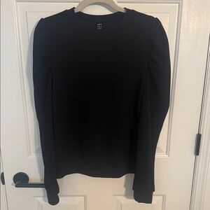 Trendy Black Sweatshirt With Puff Shoulders Size S